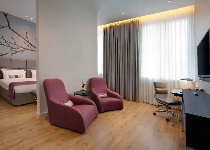 The Posthouse Berlin Potsdamer Platz- Leonardo Limited Edition